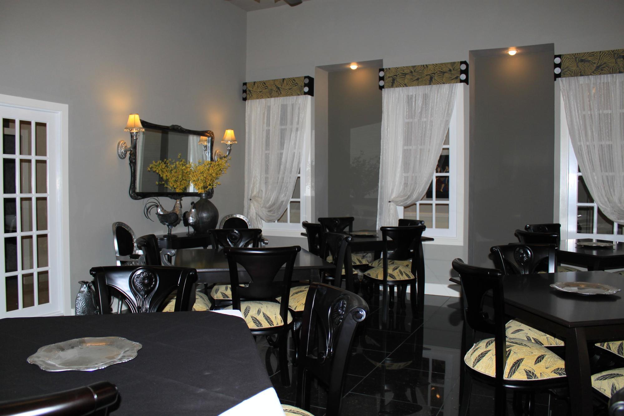 Victoria'S Park Hotel Armenia  Εξωτερικό φωτογραφία